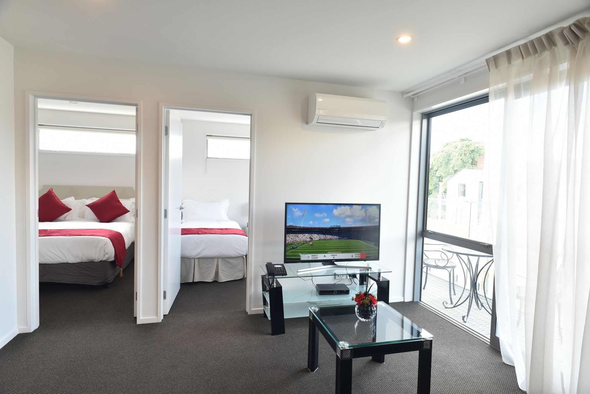 Bealey Plaza Motel Christchurch Bagian luar foto A two bedroom apartment at the hotel