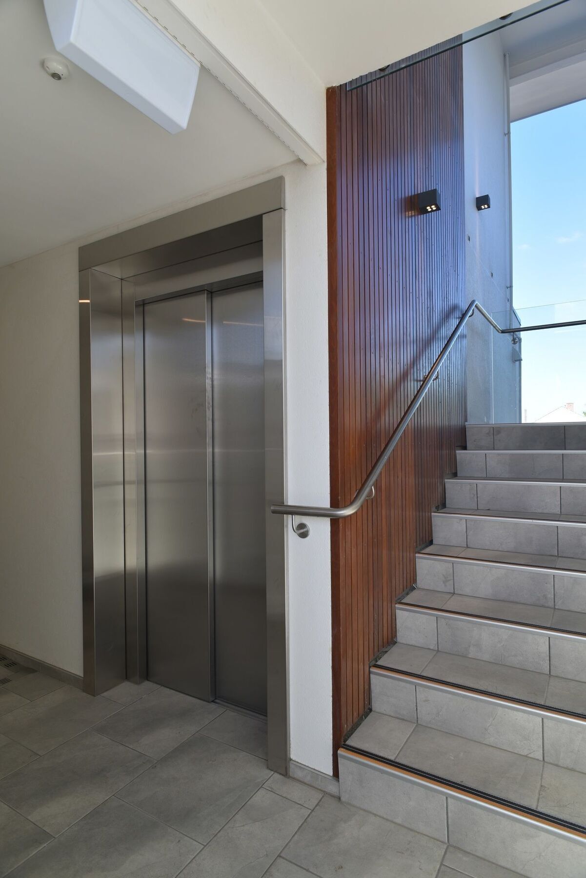 Bealey Plaza Motel Christchurch Bagian luar foto A handrail