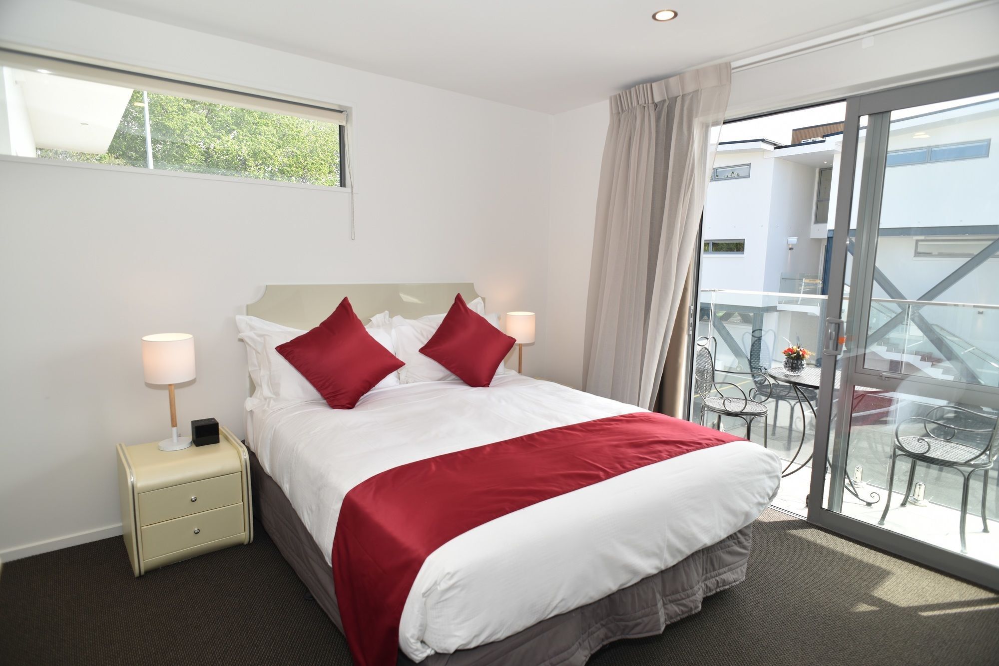Bealey Plaza Motel Christchurch Bagian luar foto A bedroom at the hotel